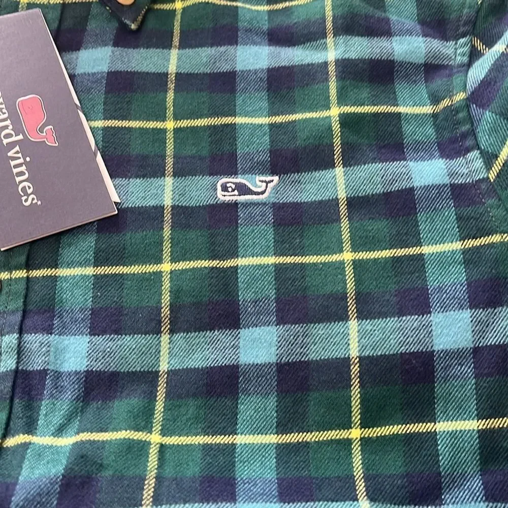 Vineyard Vines long sleeve flannel button down shirt size small